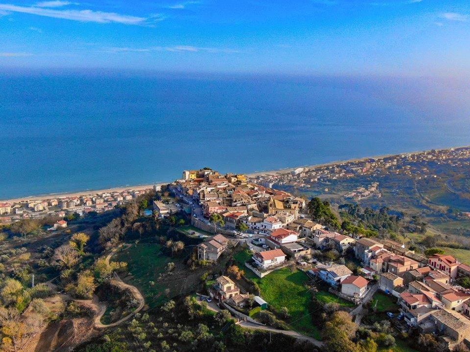 Relais Borgo Sul Mare Ospitalita Diffusa Silvi Paese エクステリア 写真